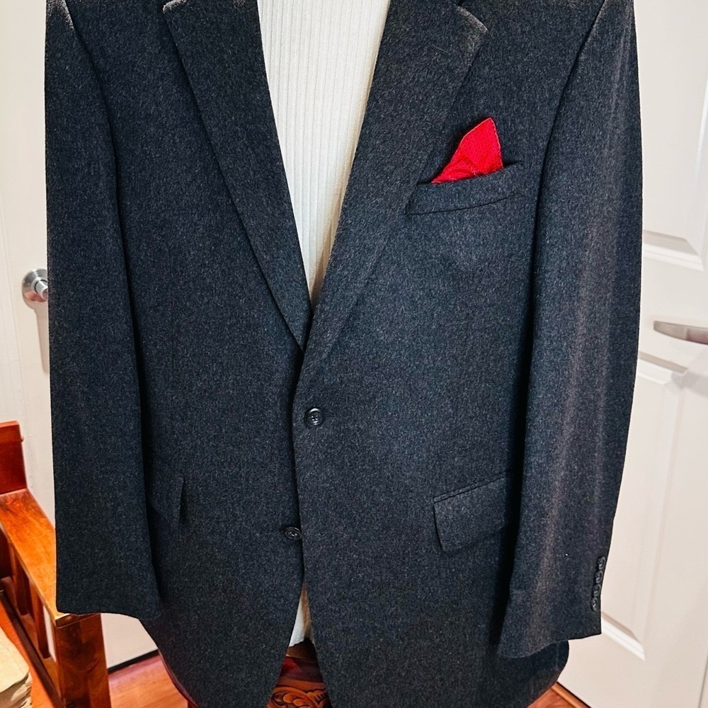 Jos.A. Bank 100% Cashmere Sport Coat. - Picture 2 of 7